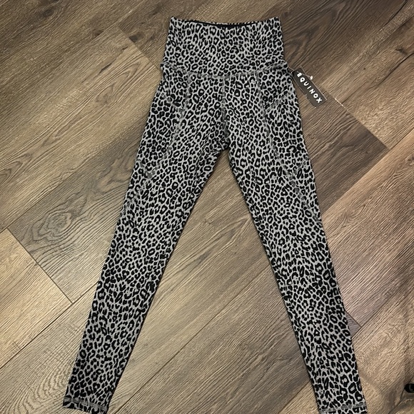 Strut This Remi Light Grey Legging Size Small - Picture 3 of 14